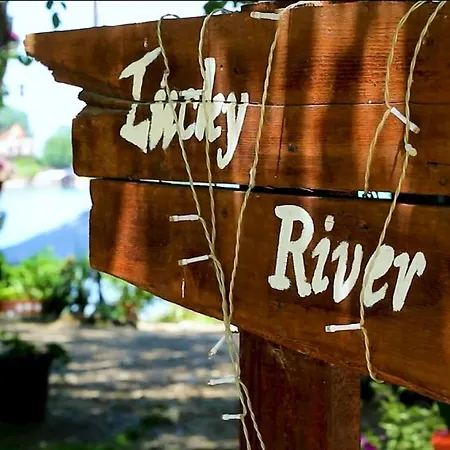 Botel Lucky River Belgrad